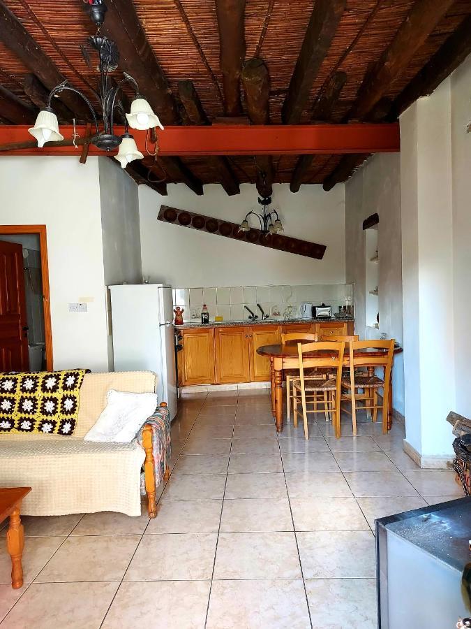 Pensjonat John' S House In Omodos Limassol Zewnętrze zdjęcie